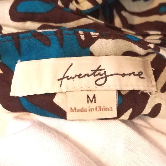 **SOLD** Forever 21 Flare Skirt - Picture 3 of 4